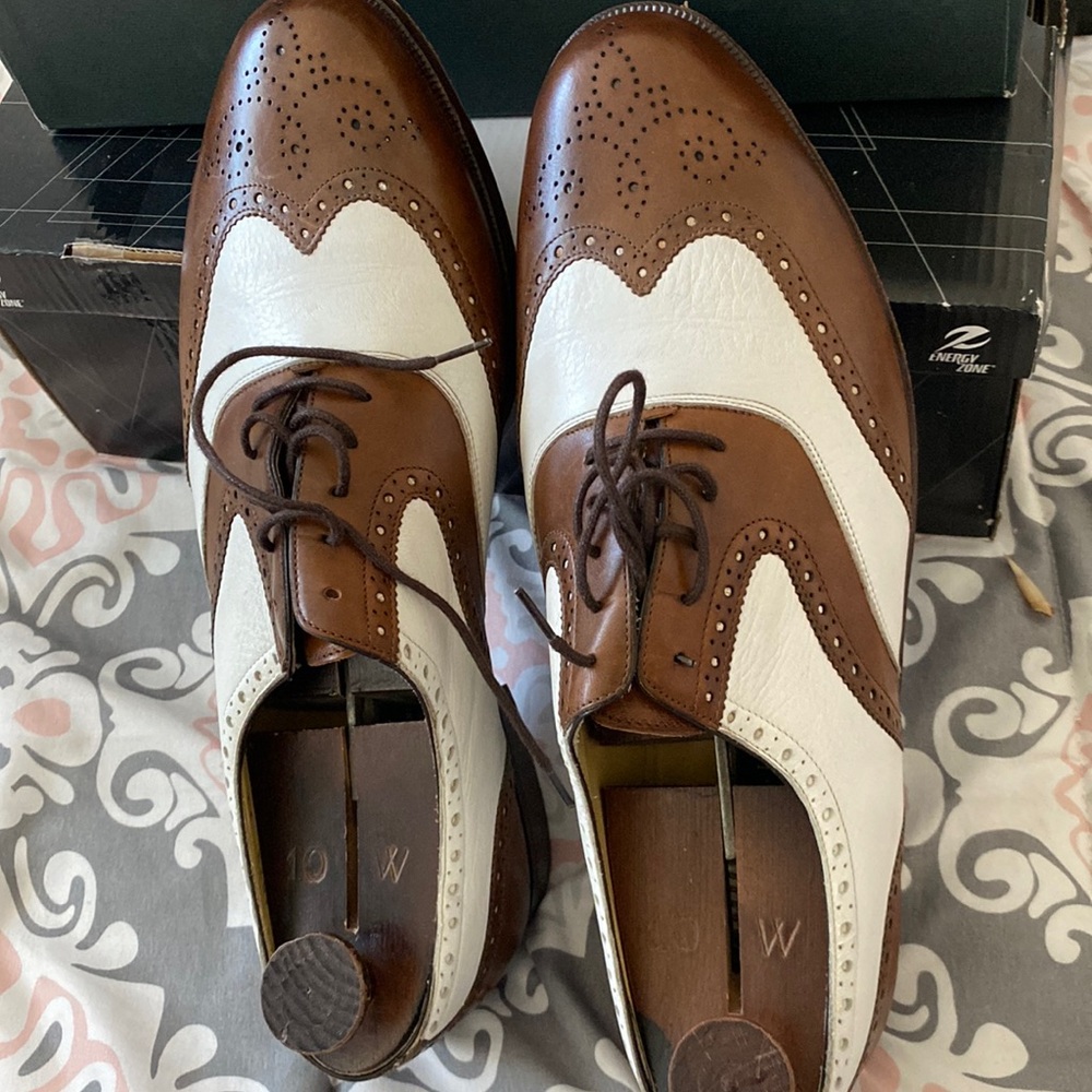 Cole Haan brown and white spectators size 11 barely worn